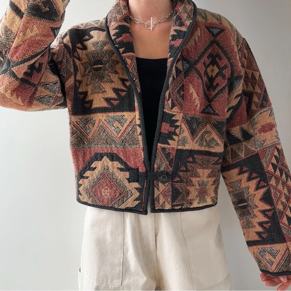 ‼️SOLD‼️ Vintage southwestern thick short tapestry jacket - Picture 1 of 6